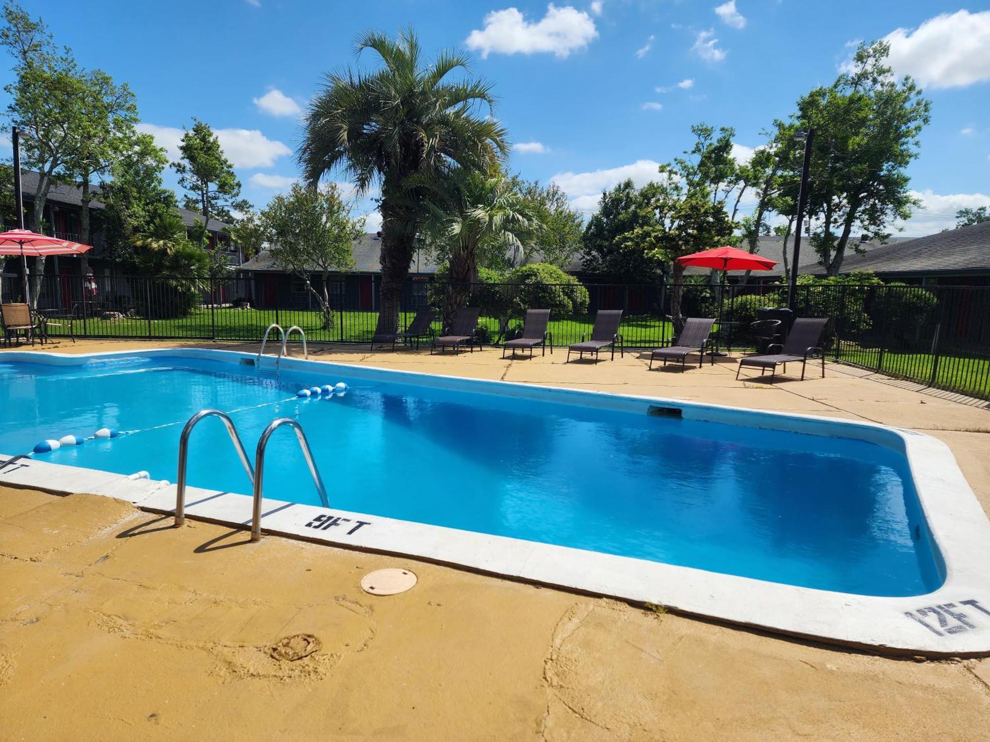 Red Carpet Inn - Houma Bagian luar foto