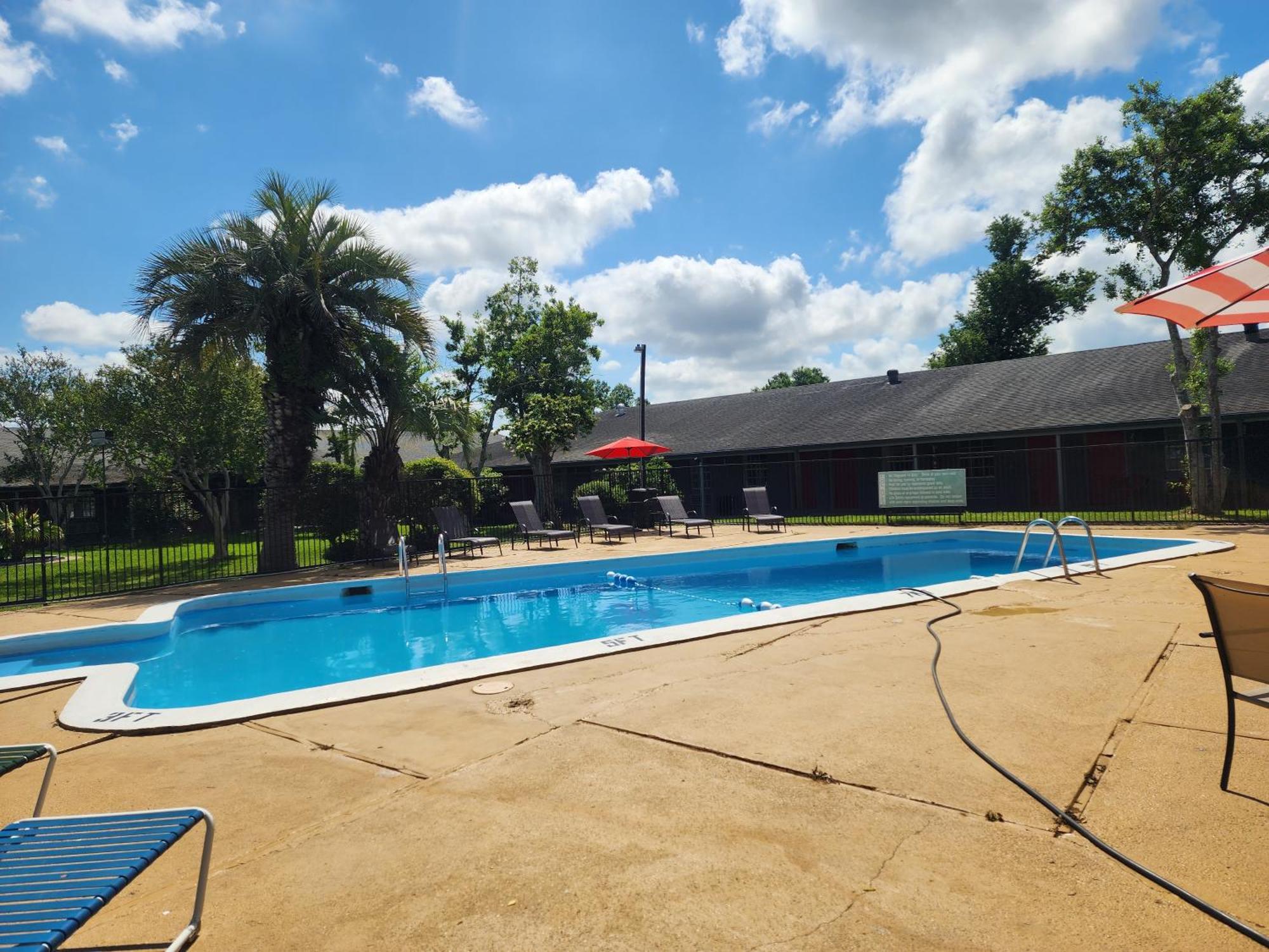 Red Carpet Inn - Houma Bagian luar foto